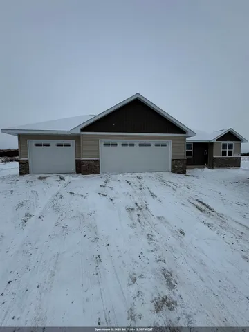 $404,900 | 1235 Putnam Drive, Pulaski, WI 54162