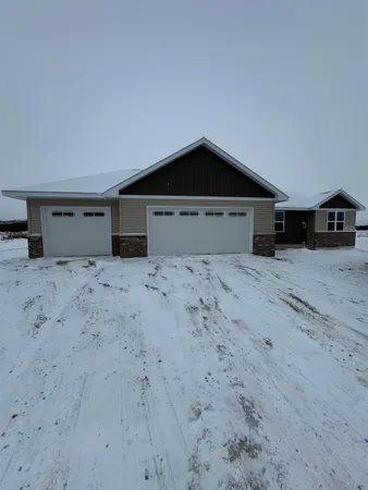 $404,900 | 1235 Putnam Drive, Pulaski, WI 54162