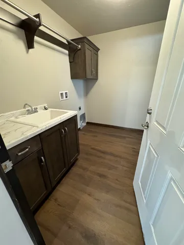 $404,900 | 1235 Putnam Drive, Pulaski, WI 54162