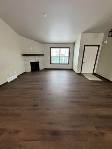 $404,900 | 1235 Putnam Drive, Pulaski, WI 54162