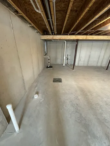 $404,900 | 1235 Putnam Drive, Pulaski, WI 54162