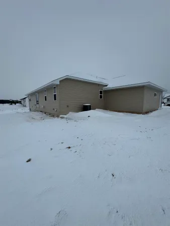 $404,900 | 1235 Putnam Drive, Pulaski, WI 54162