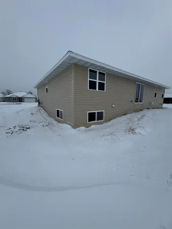 $404,900 | 1235 Putnam Drive, Pulaski, WI 54162