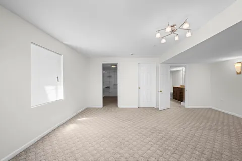 $639,900 | 6065 Irene Drive, Hoffman Estates, IL 60192