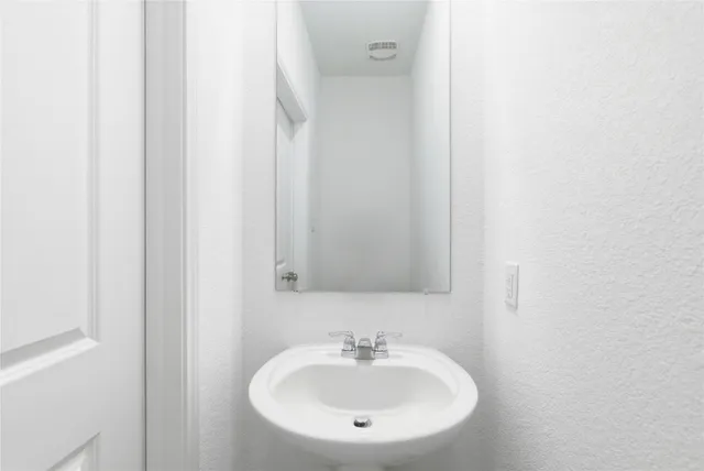 $2,295 | 1404 Roaming Oak Bend, Georgetown, TX 78628