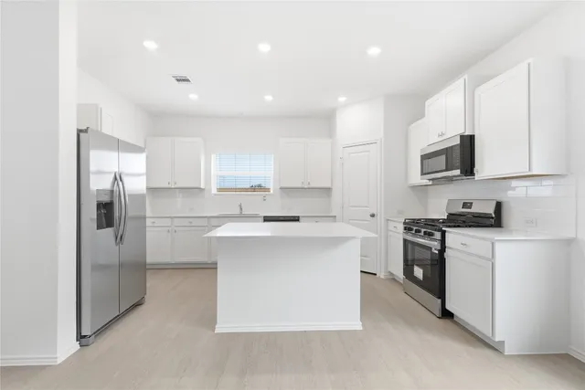 $2,295 | 1404 Roaming Oak Bend, Georgetown, TX 78628