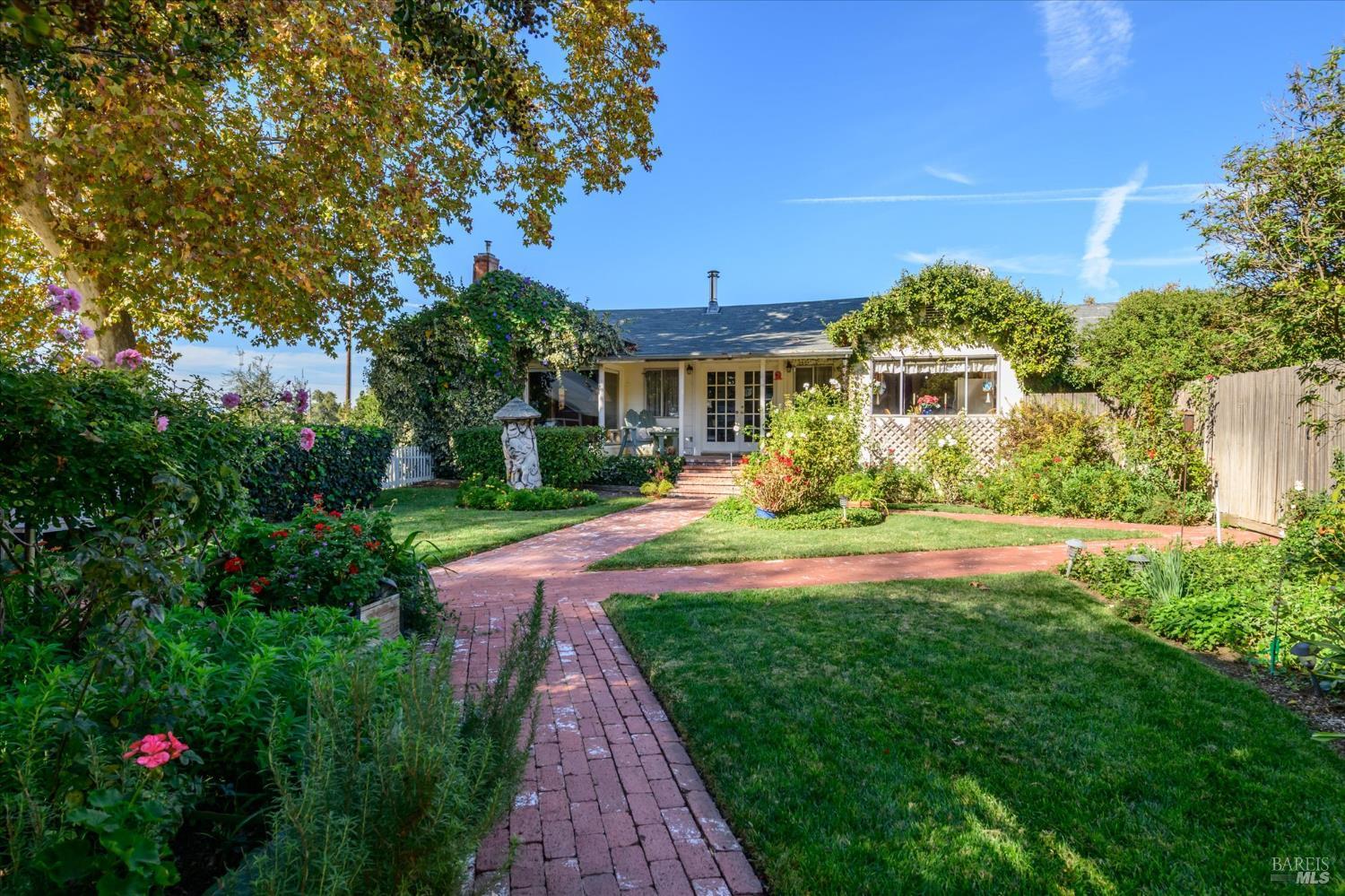 5430 Putah Creek Road Winters, CA 95694 - Photo 7 of 99 a front view of a house with yard