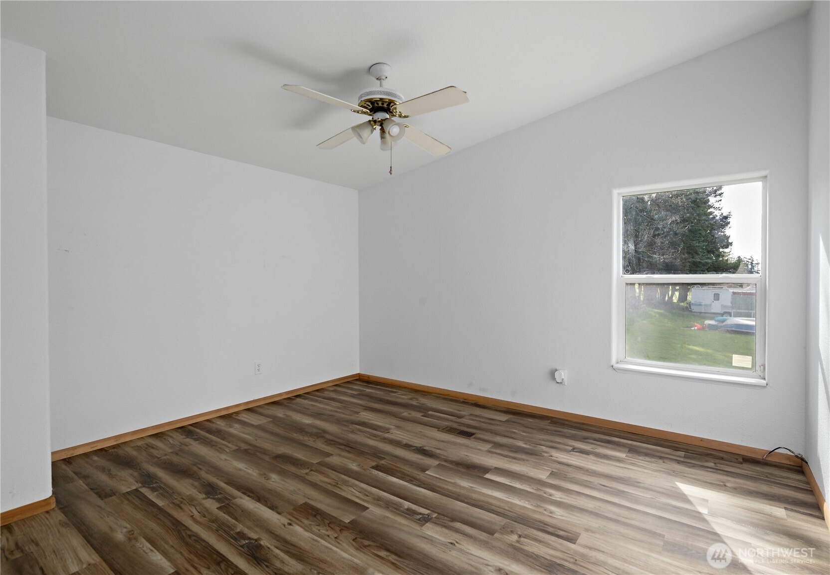 2930 Taylor Road, Unit 10 Oak Harbor, WA 98277 - Photo 21 of 24