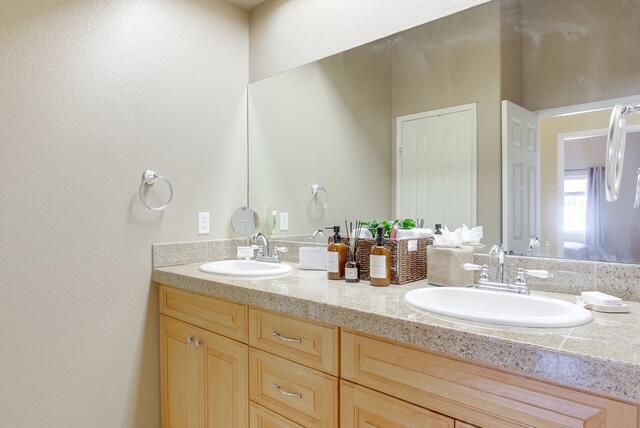 14997 McCarger Road Desert Hot Springs, CA 92240 - Photo 7 of 18 Primary Bath