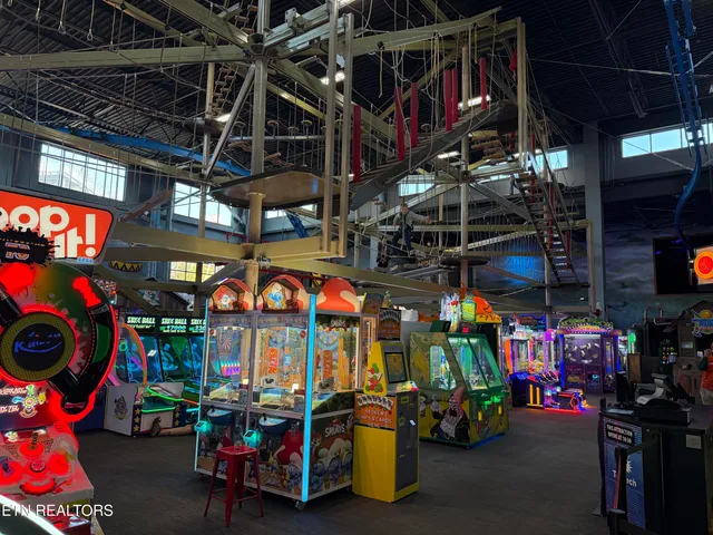 $385,000 | 1424 Old Knoxville Highway, Unit 11001, Sevierville, TN 37876