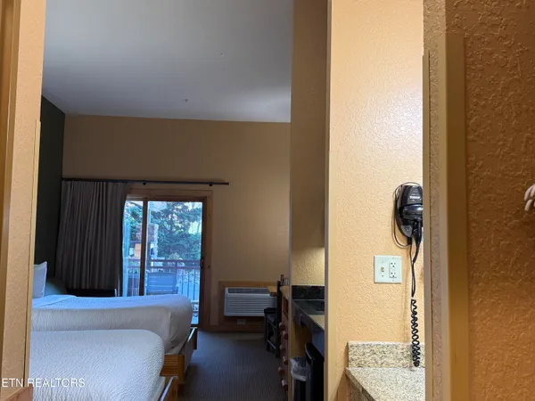 $279,000 | 1424 Old Knoxville Highway, Unit 11001, Sevierville, TN 37876