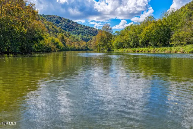 $399,900 | 3652 Horton Ford Road, Eidson, TN 37731