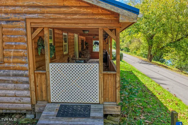 $399,900 | 3652 Horton Ford Road, Eidson, TN 37731