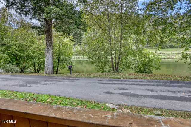 $399,900 | 3652 Horton Ford Road, Eidson, TN 37731