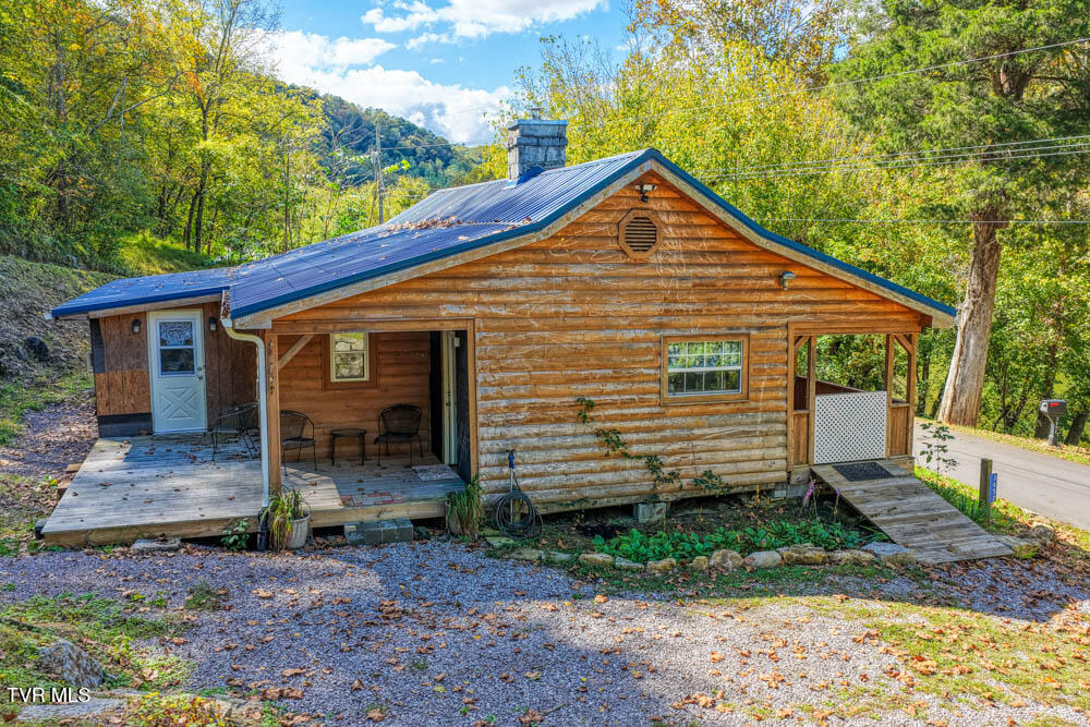 3652 Horton Ford Road Eidson, TN 37731 - Photo 4 of 61 3652 Horton Ford Rd MLSa (4 of 37)