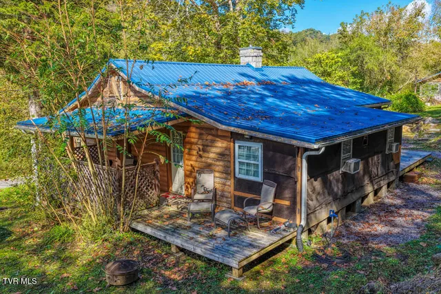 $399,900 | 3652 Horton Ford Road, Eidson, TN 37731