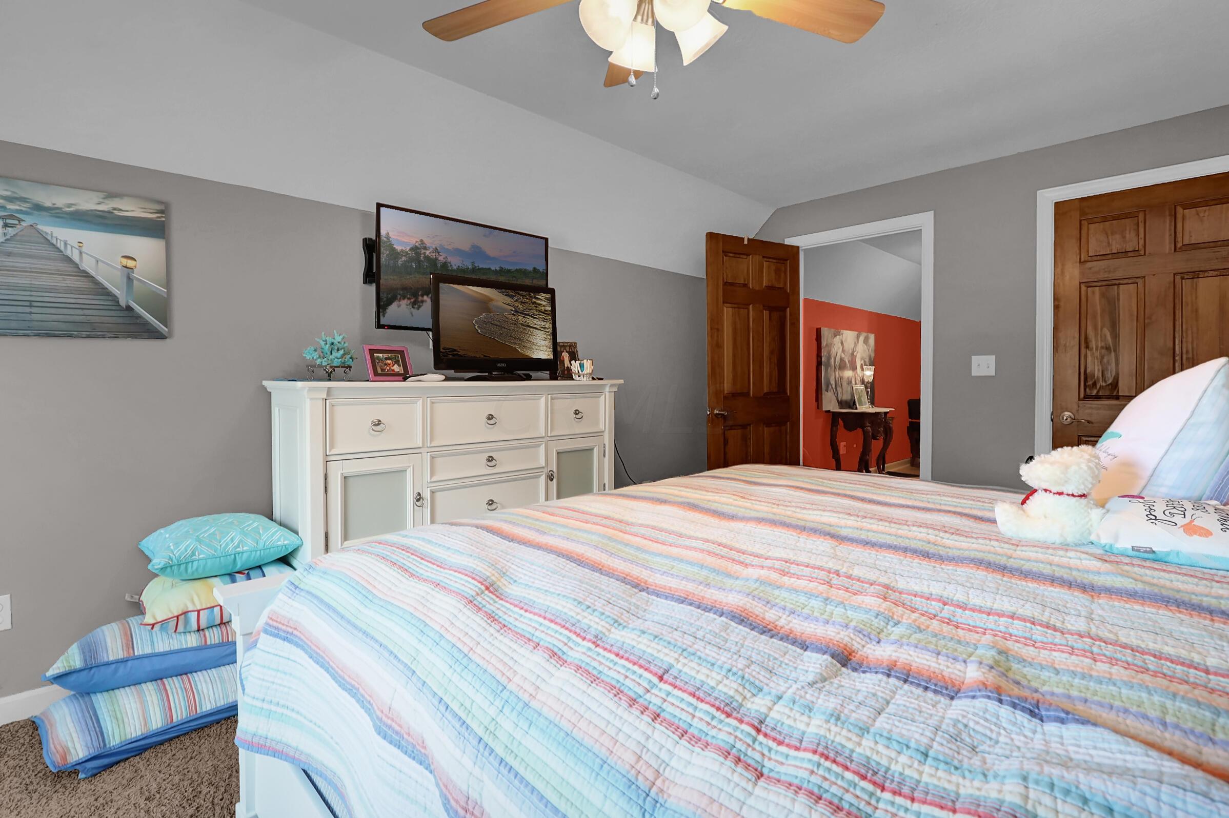 2015 Crumley Road Southwest Lancaster, OH 43130 - Photo 25 of 43 IMG_0230