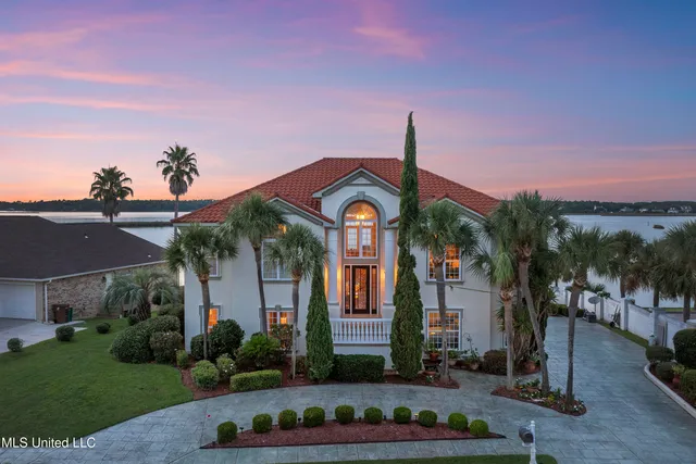 $1,695,000 | 2004 Bayou Laporte Drive, Biloxi, MS 39531