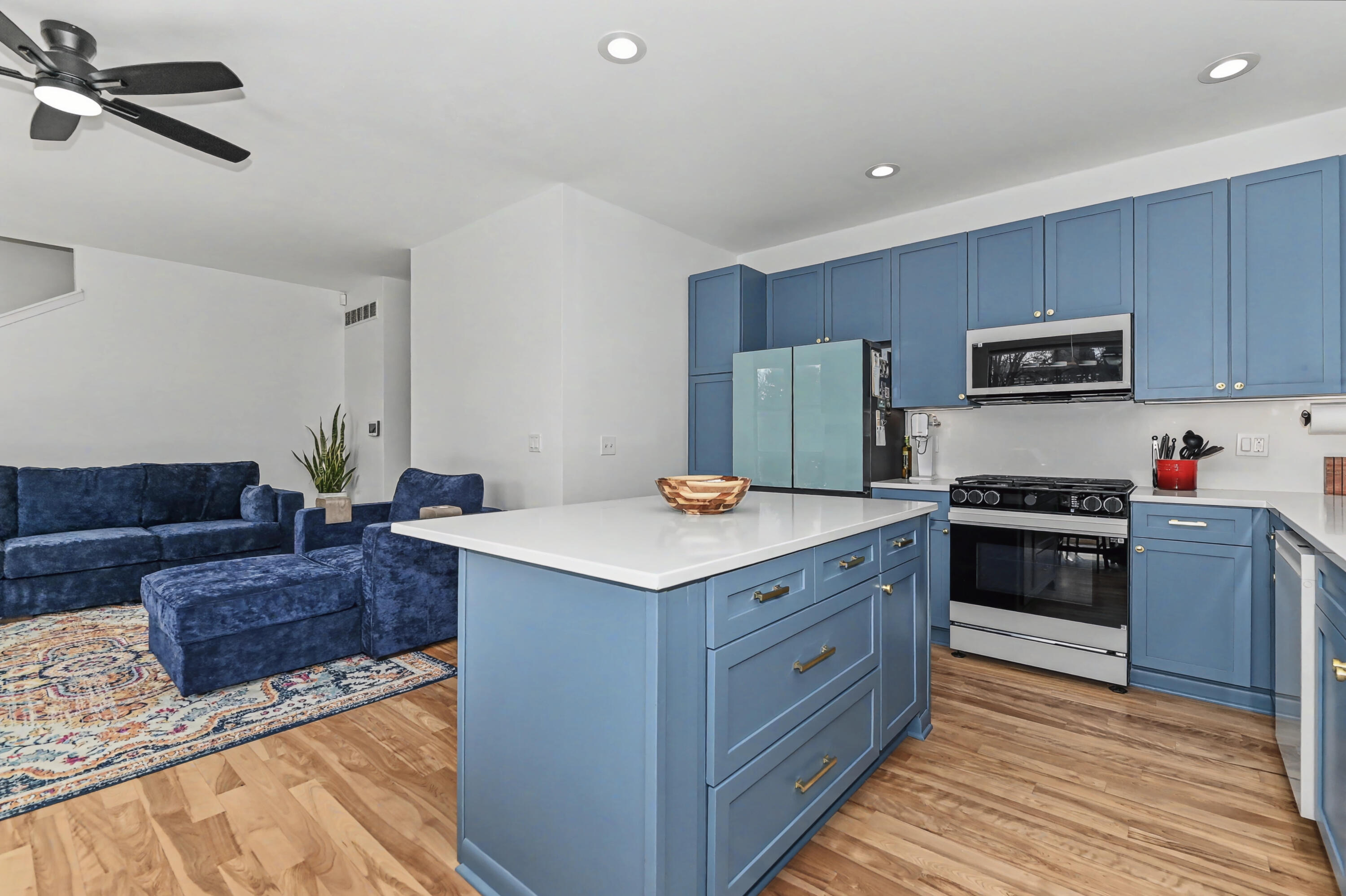 2175 North Riverboat Road Milwaukee, WI 53212 - Photo 23 of 50 Open Concept