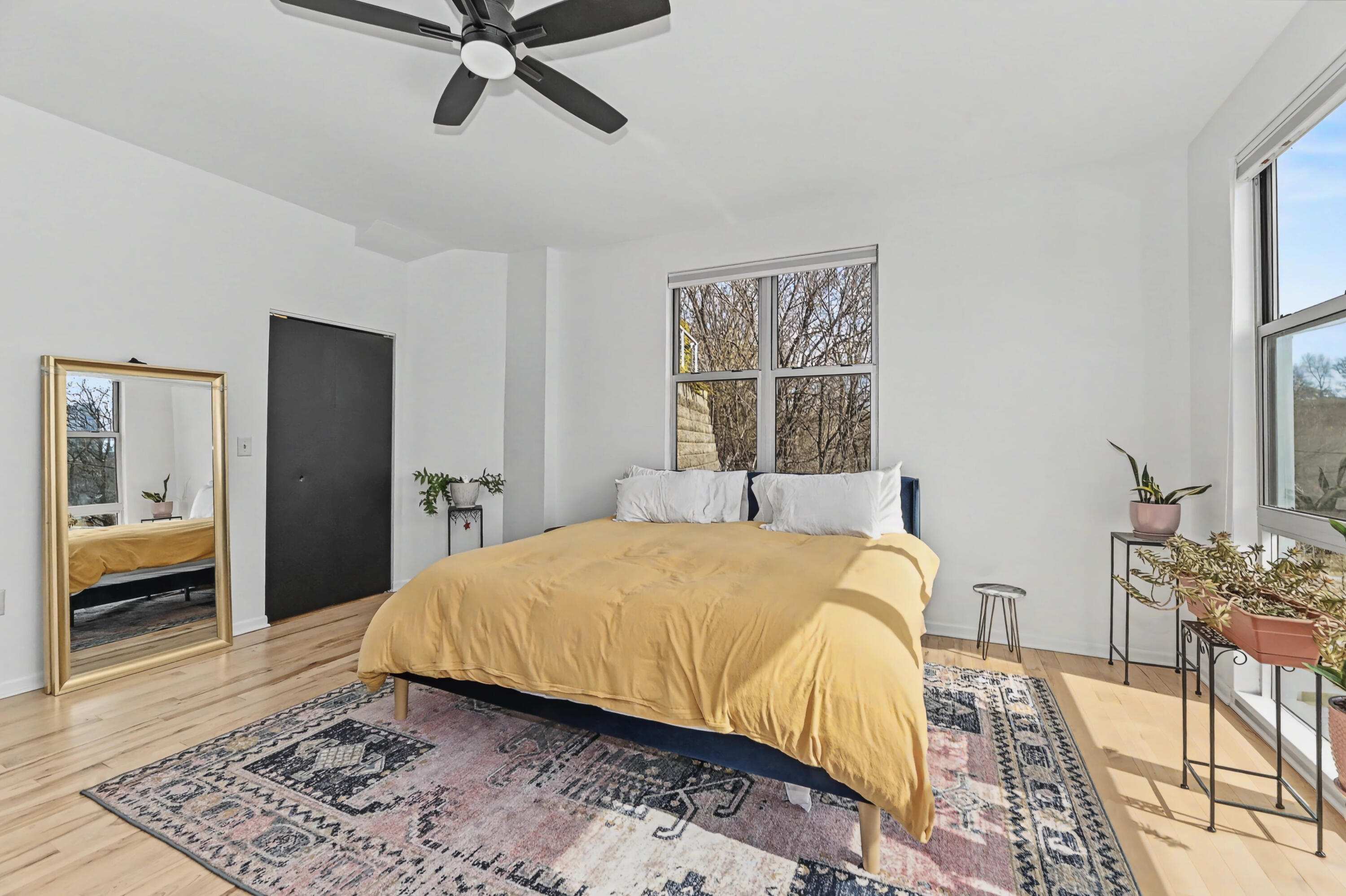 2175 North Riverboat Road Milwaukee, WI 53212 - Photo 31 of 50 Primary Bedroom