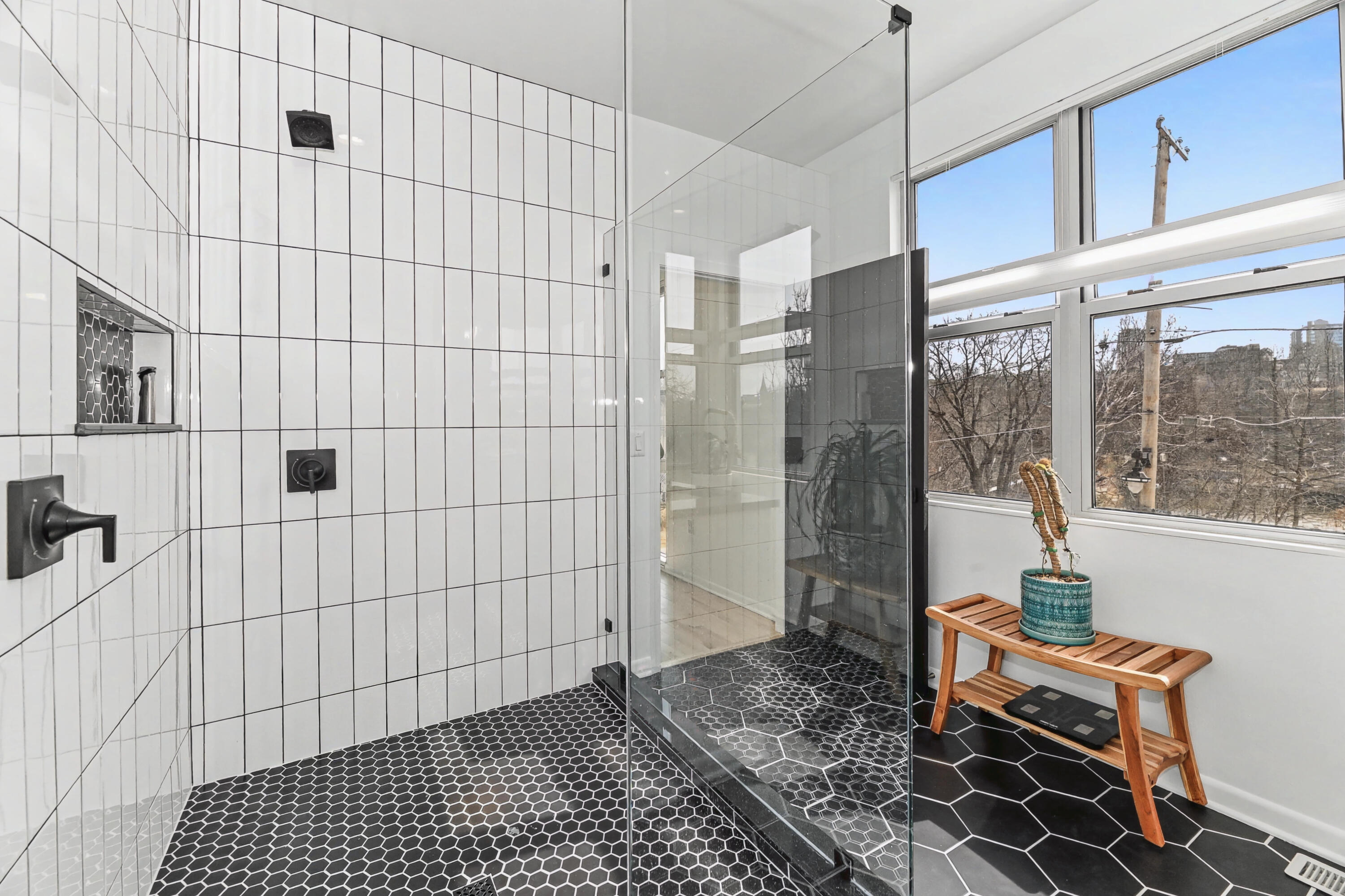 2175 North Riverboat Road Milwaukee, WI 53212 - Photo 33 of 50 Renovated En Suite