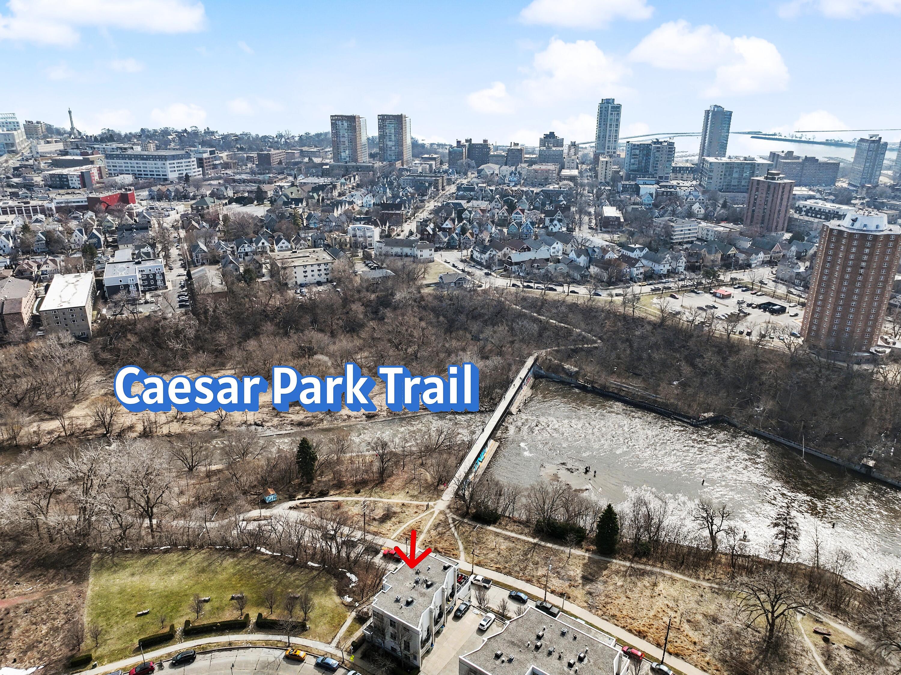 2175 North Riverboat Road Milwaukee, WI 53212 - Photo 4 of 50 Caesar Park Trail