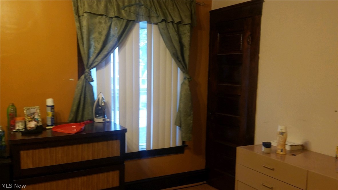 3446 Broadview Road Cleveland, OH 44109 - Photo 9 of 19 Gallery Image 9