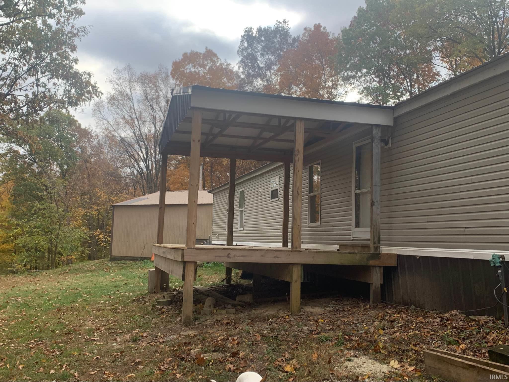 911 North Wolf Road Bloomfield, IN 47424 - Photo 3 of 14