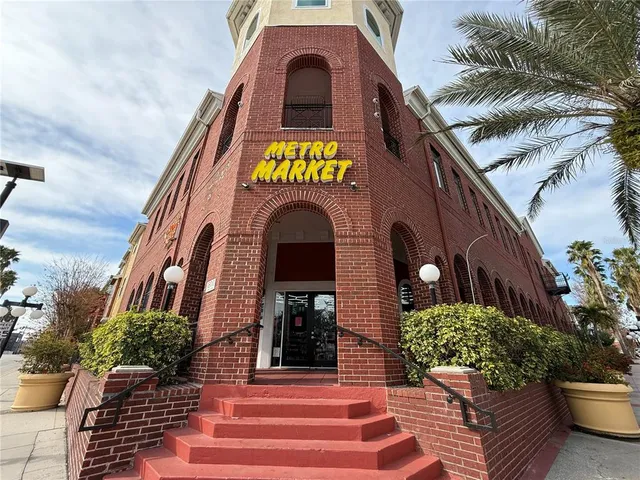 $1,750 | 1810 East Palm Avenue, Unit 1202, Tampa, FL 33605