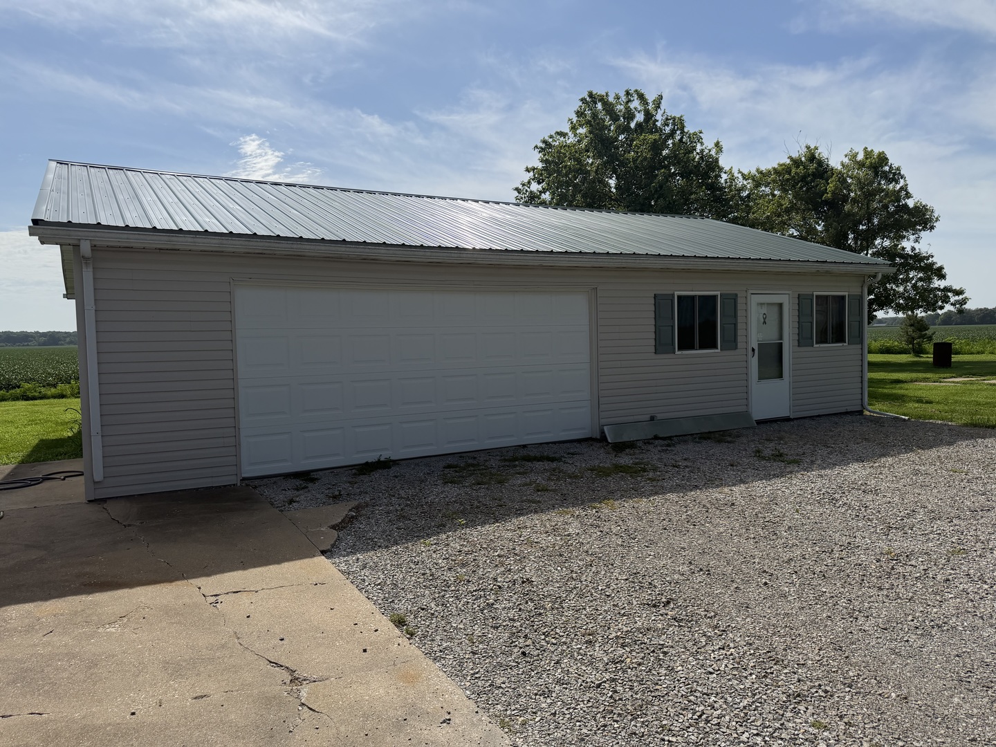 4016 Valier Carpet Road Tamaroa, IL 62888 - Photo 2 of 17