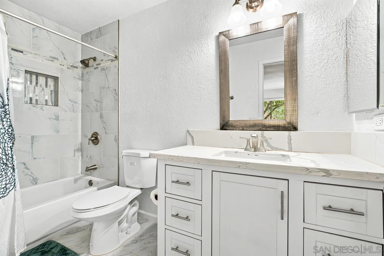 15773 Oak Valley Road Ramona, CA 92065 - Photo 4 of 42 Primary Bath/Spa