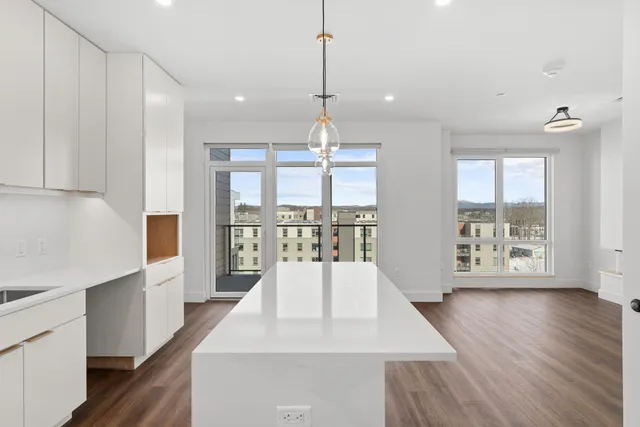 $477,000 | 125 Cambrian Way, Unit 602, Burlington, VT 05401