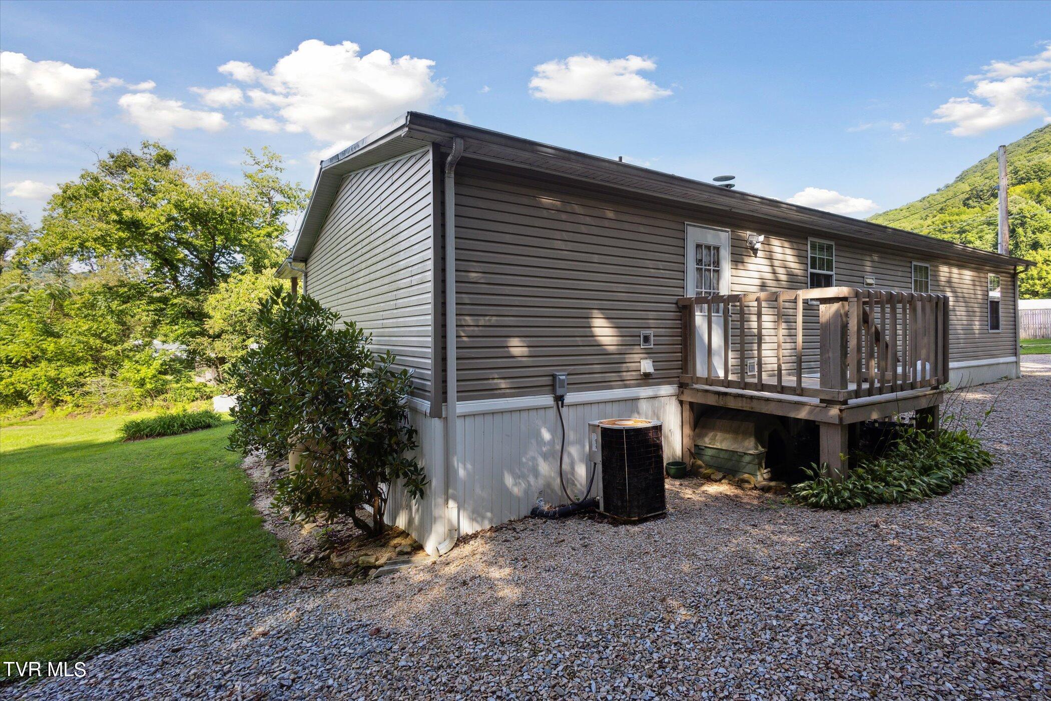 248 Jenkins Hollow Road Elizabethton, TN 37643 - Photo 22 of 24 22-248-Jenkins-Hollow-Rd-Elizabethton-TN