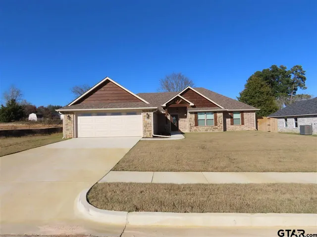 $2,700 | 209 Meadow Lane, Lindale, TX 75771