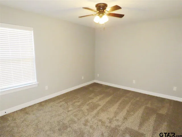 $2,700 | 209 Meadow Lane, Lindale, TX 75771