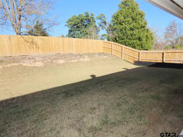 $2,575 | 209 Meadow Lane, Lindale, TX 75771