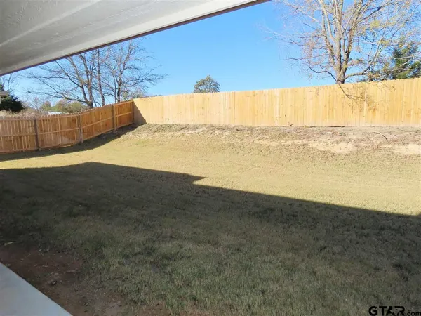 $2,575 | 209 Meadow Lane, Lindale, TX 75771