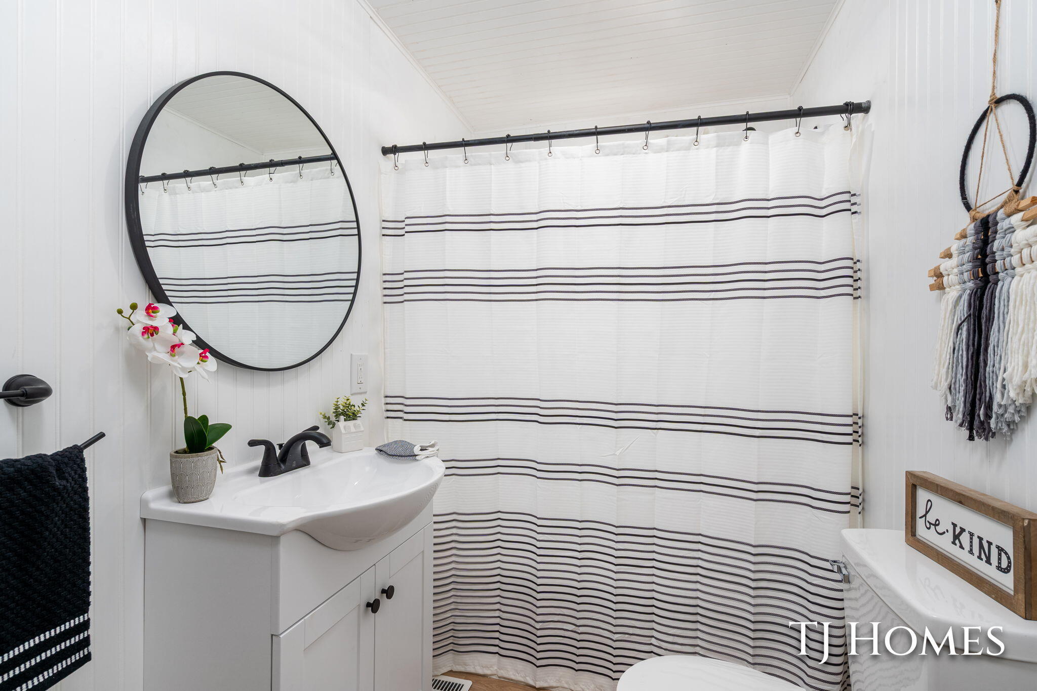 948 Becker Road Muskegon, MI 49445 - Photo 16 of 35 22-web-or-mls-948 Becker Rd-22