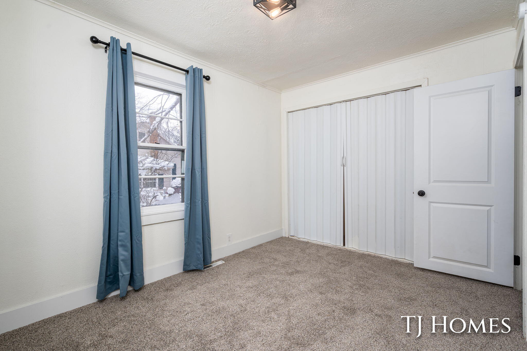 948 Becker Road Muskegon, MI 49445 - Photo 18 of 35 21-web-or-mls-948 Becker Rd-21