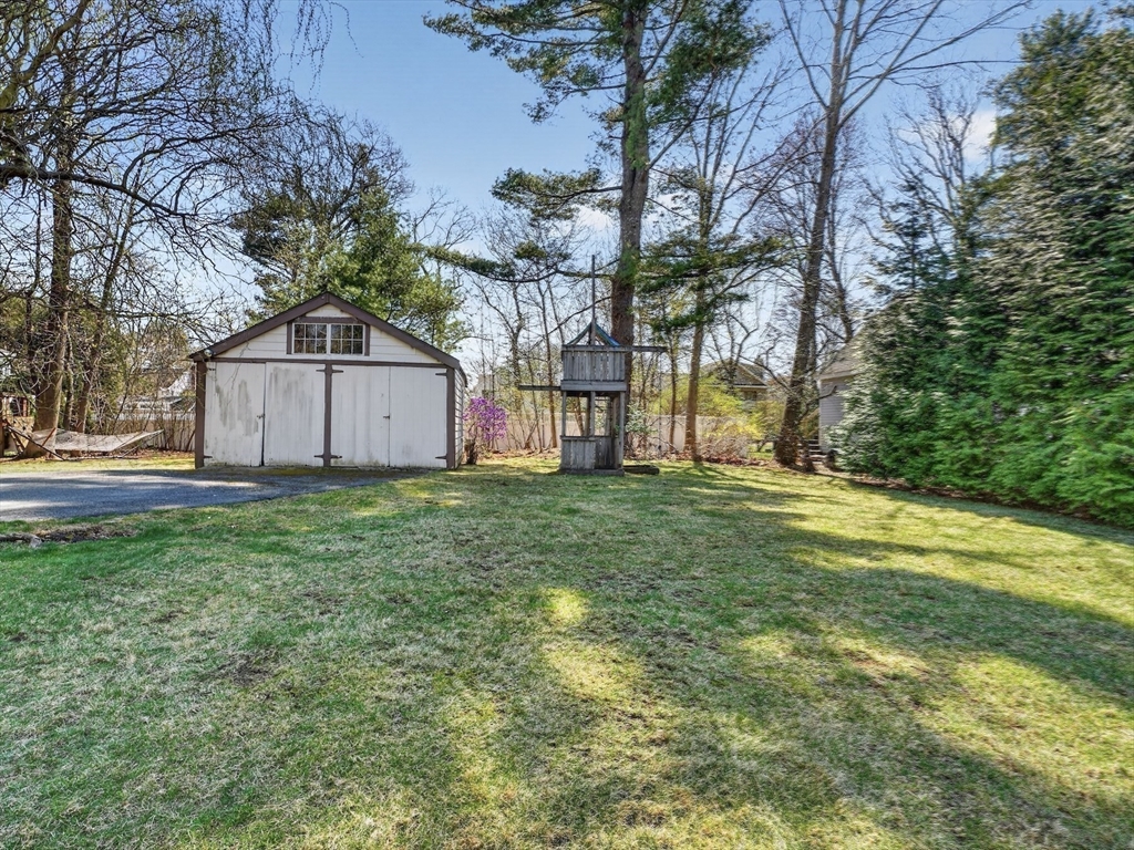 44 Hemlock Street Needham, MA 02492 - Photo 28 of 31