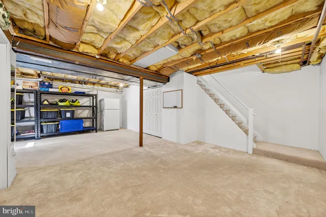 a view of walk in closet