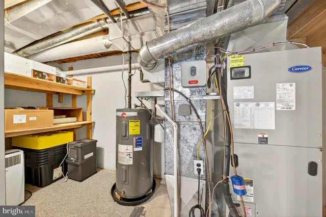 a view of a backyard of the house