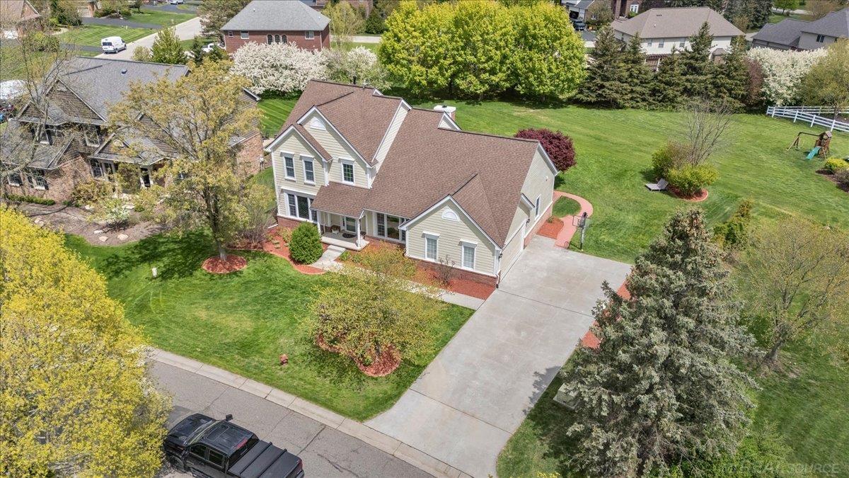 4247 Bold Meadows Rochester, MI 48306 - Photo 6 of 76 Gallery Image 6