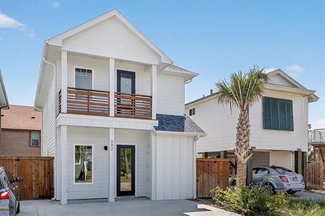 232 Nautilus Port Aransas, TX 78373 - Photo 2 of 28 front view of a house