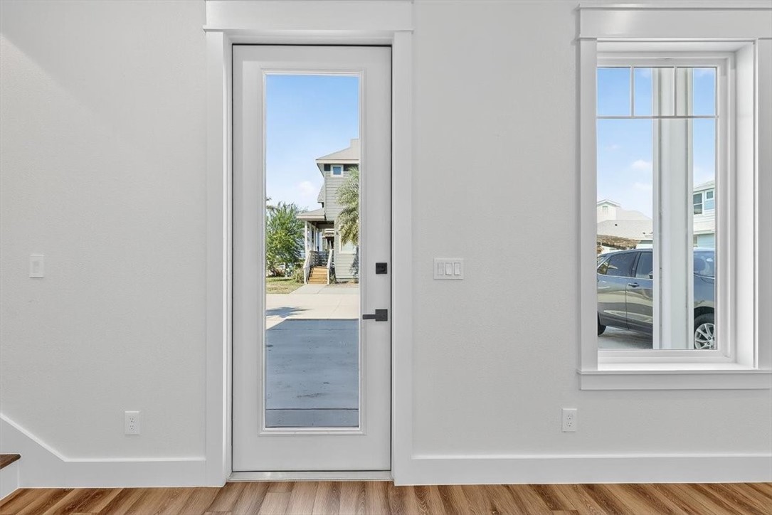 232 Nautilus Port Aransas, TX 78373 - Photo 4 of 28