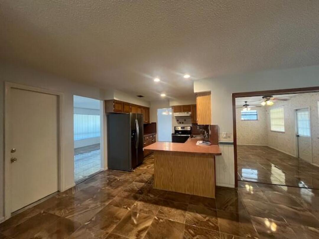 10152 Bergen Court Boca Raton, FL 33428 - Photo 3 of 21 6