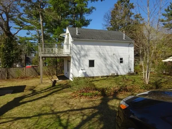 $1,750 | 17 B Oakley Avenue, Bourne, MA 02532