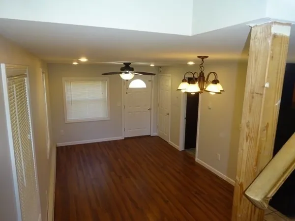 $1,750 | 17 B Oakley Avenue, Bourne, MA 02532