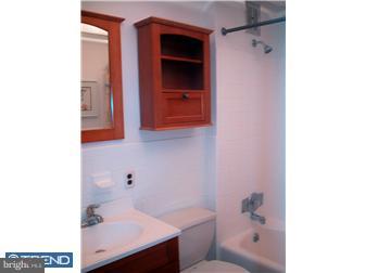 7 Chetwynd Road Paoli, PA 19301 - Photo 10 of 12 Bathroom