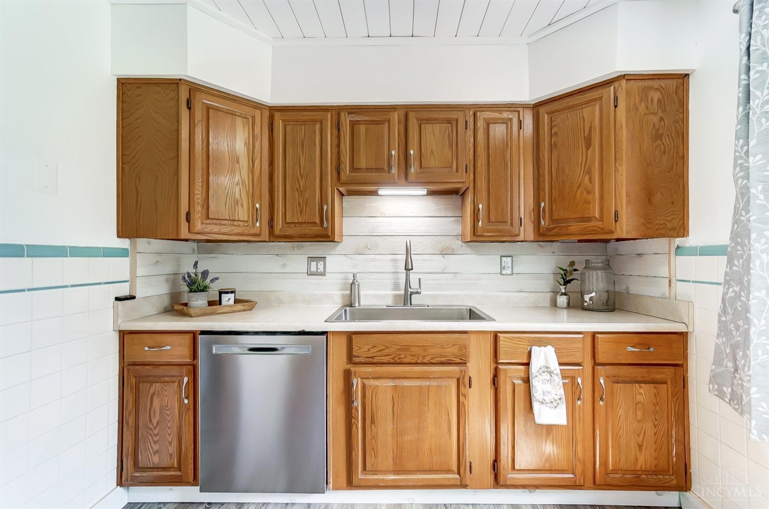 4358 North Bend Road Cincinnati, OH 45211 - Photo 16 of 38 Gallery Image 16